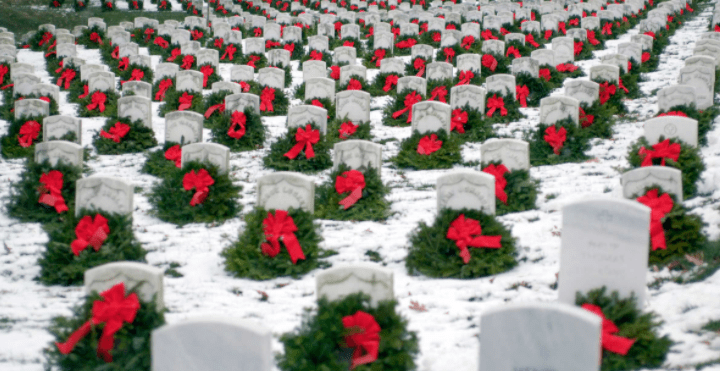 Bath Wreaths Across America มองหาผู้สนับสนุนพวงหรีด