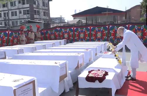 พิธีวางพวงหรีดจัดขึ้นสำหรับผู้ที่ตกเป็นเหยื่อการโจมตีของ Pahalgam Terror; Amit Shah พบกับผู้รอดชีวิต